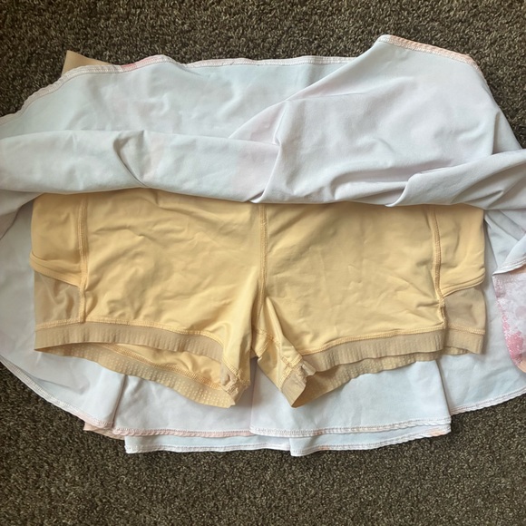 Lululemon Court Rival High-Rise Skirt, Size 14 - Picture 3 of 5